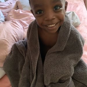 Meet your Posher, Harris